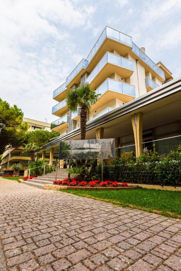 Hotel President Бибионе Екстериор снимка