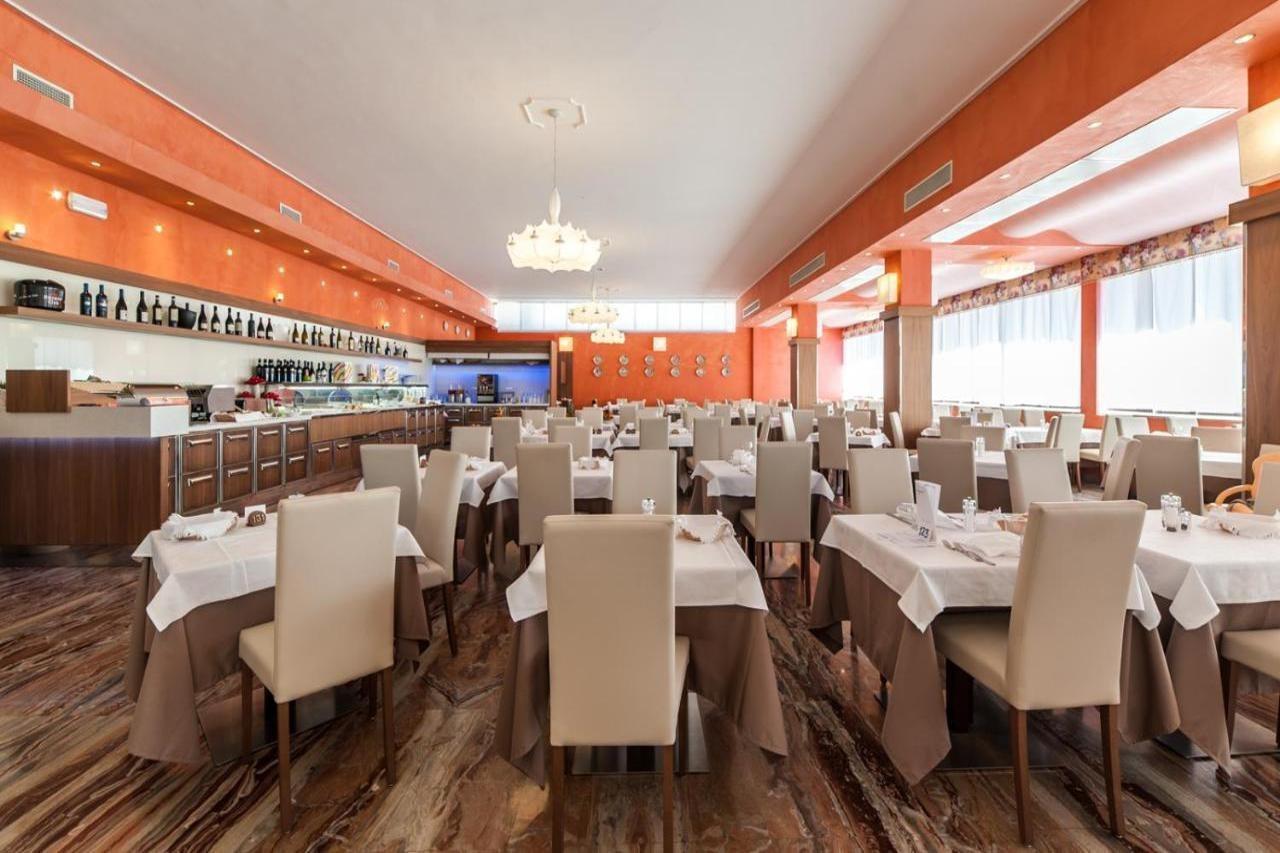 Hotel President Бибионе Екстериор снимка