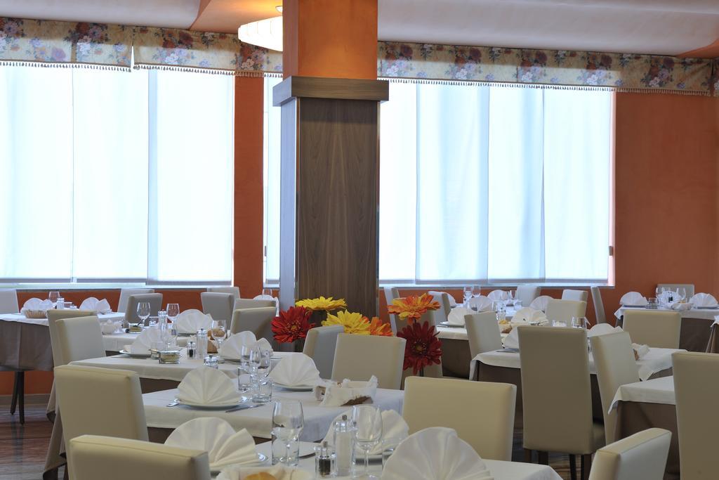Hotel President Бибионе Екстериор снимка