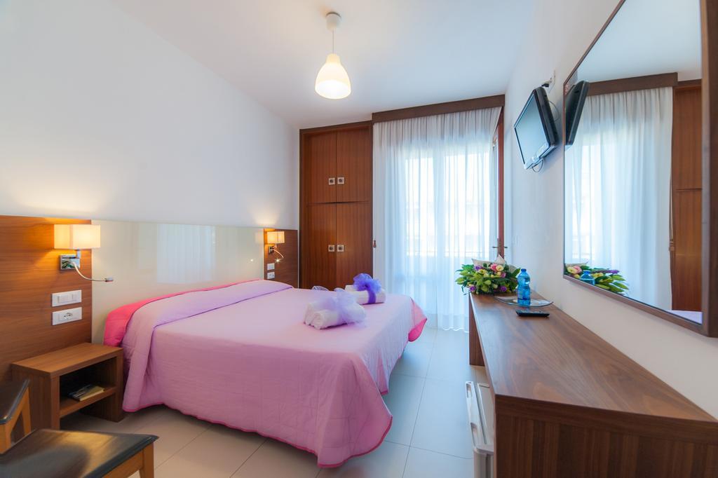 Hotel President Бибионе Екстериор снимка