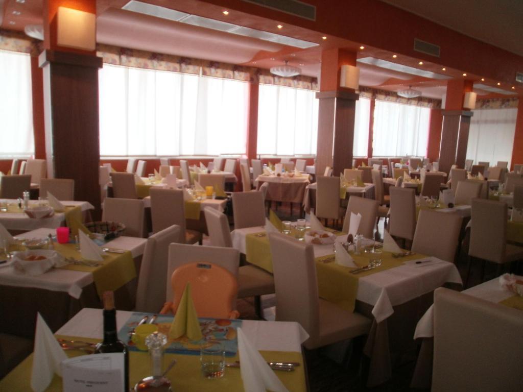 Hotel President Бибионе Екстериор снимка